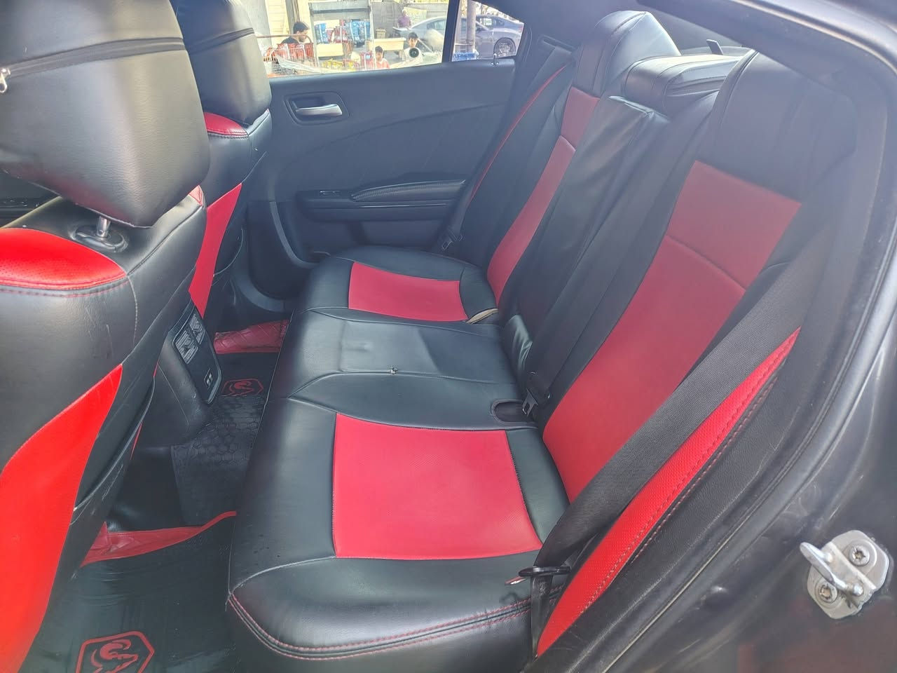 للبيع جارجر ١٧ اصل صبغ حزام حادث بابتين ارباك برده فقط السعر ١٤٥ وبيهه مجال ***********
