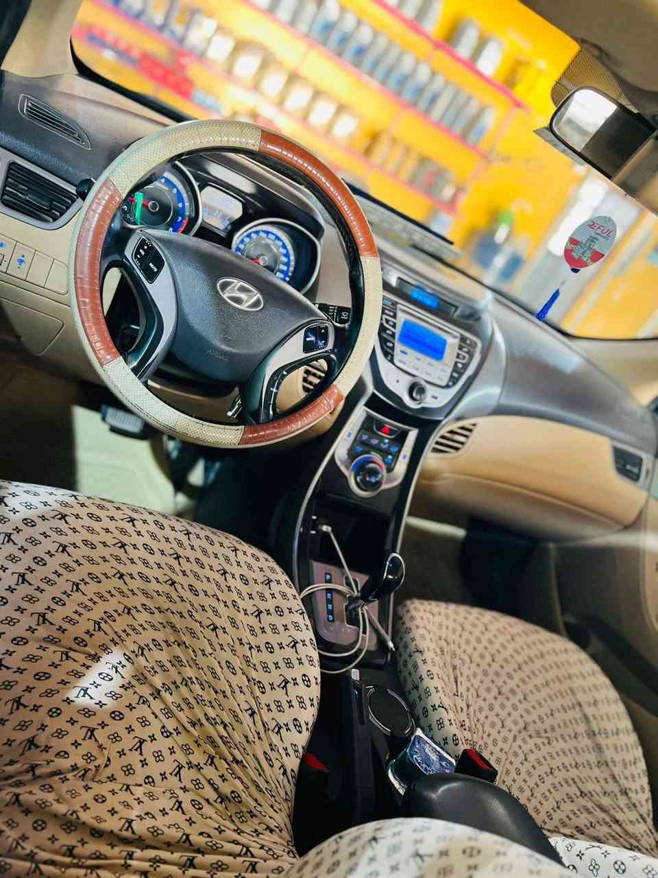 السلام عليكم 
للبيع النترا 2013 خليجي محرك 1800 فول مواصفات 1/1 كفاله السياره رقم اربيل تريد وكاله تريد تحويل اليعجبك محرك كير حداديه تخم تاير تدفئه تبريد كله وضع البلاد بيها تراي زيرو والسياره احلا من الصور وبالعافيه ع الياخذها سعرها 115 الشراي يتصل *********** مكاني النجف النجف, العراق
