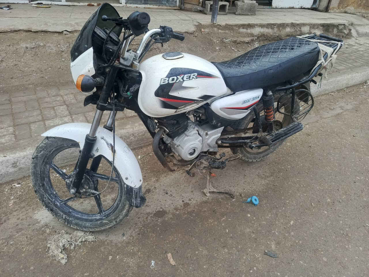 سلام عليكم ورحمه الله وبركاته 
بوكسر 2022 اورقه موجوده
مجفته مره وحده ما بيها نقص 
مكان بغداد سعر 900 بي مجال بصيط رقم ***********
ا
