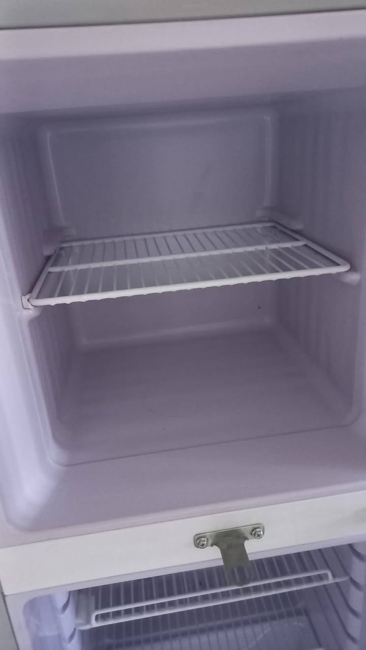 ثلاجة برنس طك كارتون استخدام اسبوع فقط الطول 127+العرض 30
السعر 125 قفل للاتصال أو المراسلة على الرقم (***********)
