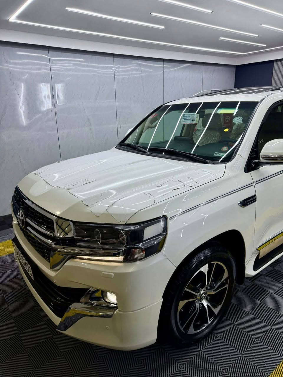 لاندكروز 2021
ساز ماشيه 51 الف 
البدي مثل ما موضح بالسونار 
مكينه 8 سلندر 
سعرها 525 وبيها مجال 

مكان السياره بصره _ الدير 
رقم الهاتف ***********
