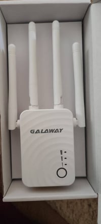 مقوي شبكة • راوتر • الكترونيات