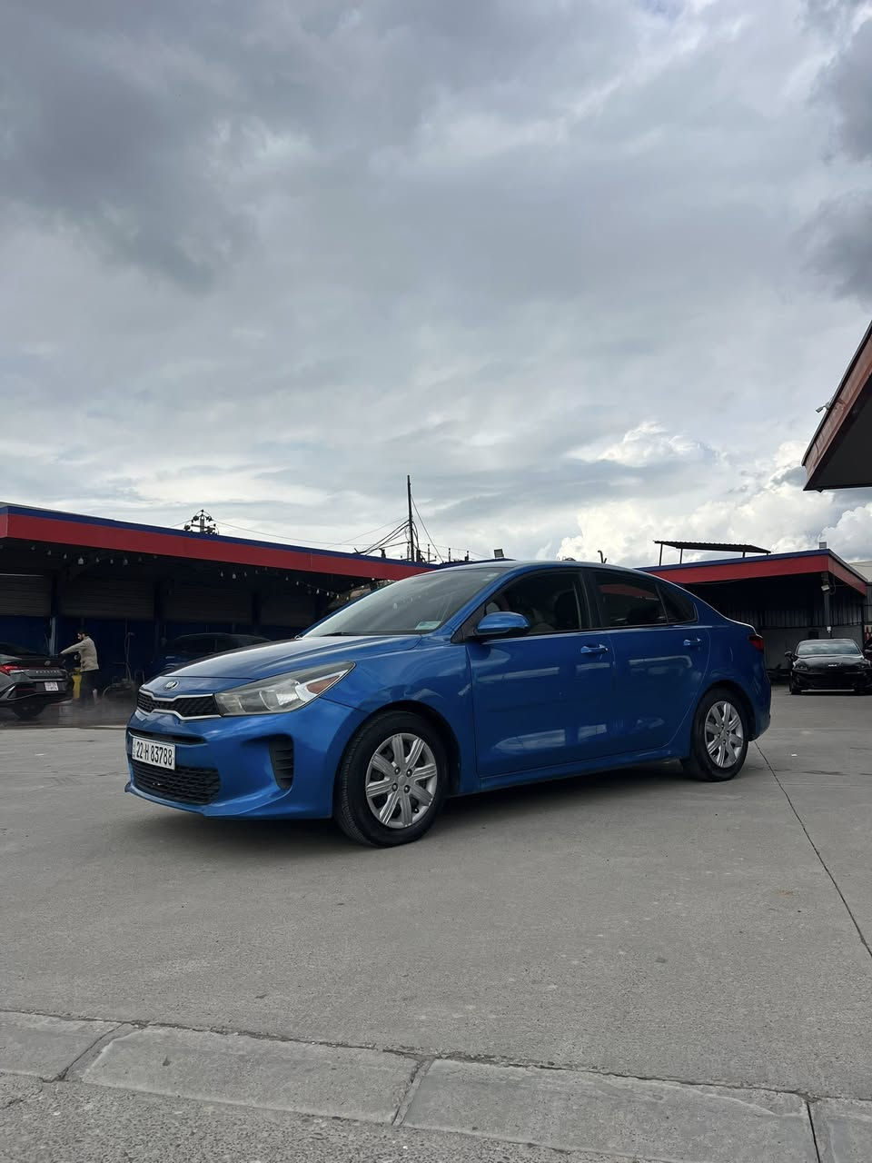 ارخص سعر بكل السوق
كيا ريو 
موديل 2021
سعر نار 92ورقه وبيه مجال 
رقم اربيل 
الضرر قطعه وحده وطلع بيه 4 قطع امريكي بدون دواخل وبدون كص  يعني المجموع 5 مايشه 64 الف ومابيه  السياره  مصرف 
***********
