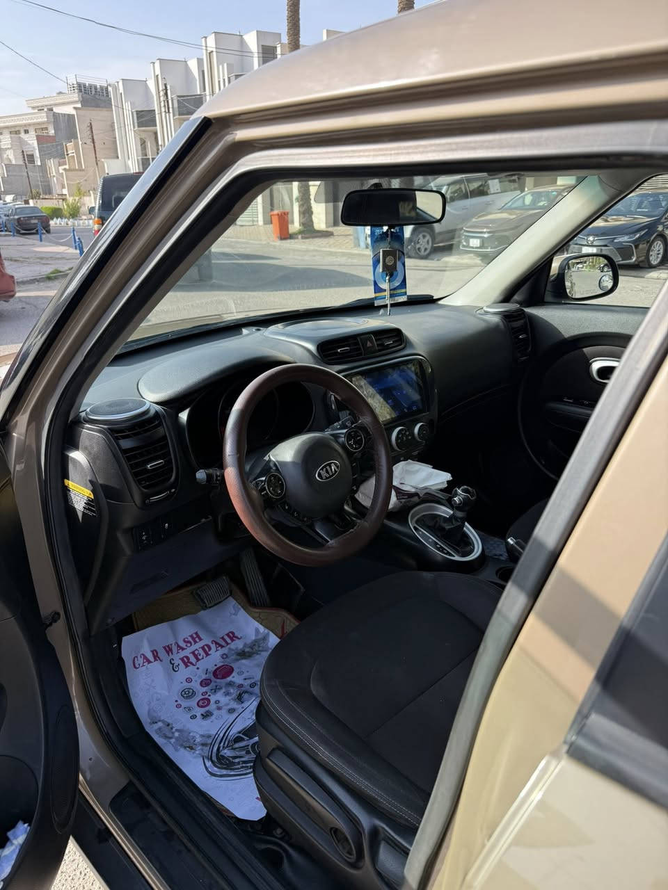 السلام عليكم
كيا صول 2016
محرك 1600
سياره حادثها بنيد امبدل ومصبوغ والباب الخلفي من جهه الصدر نصه مصبوغ
مواصفات
شاشه
كأمره
تحكم ستيرن
سياره جاهزه بدون نقص وكاله تحويل بشرط مكاني بغداد المنصور 
رقم سياره شمالي رقم جديد 
السعر99$
رقمي***********
