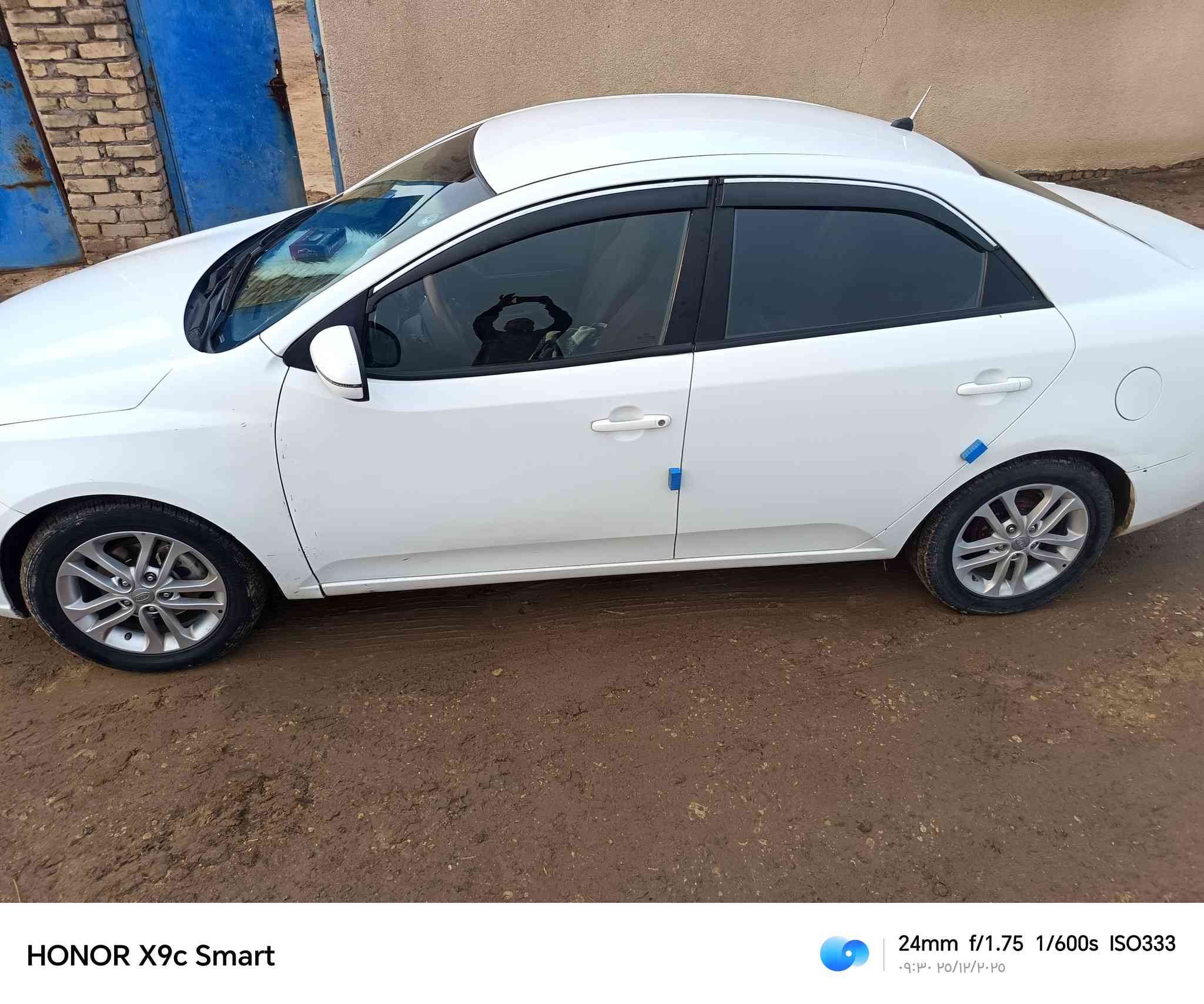 سيراتو ٢٠١١ رقم اربيل
لرقم جديد للبيع
صدر امامي خلفي مكينه كير خير من الله
بيهه قطعه صبغ باب خلفي مجهته ليمن
باردات موضحات بل فيديو
مكان واسط شحيمه قريه سته
تصال***********
سعر ٩٧ بيه مجال
