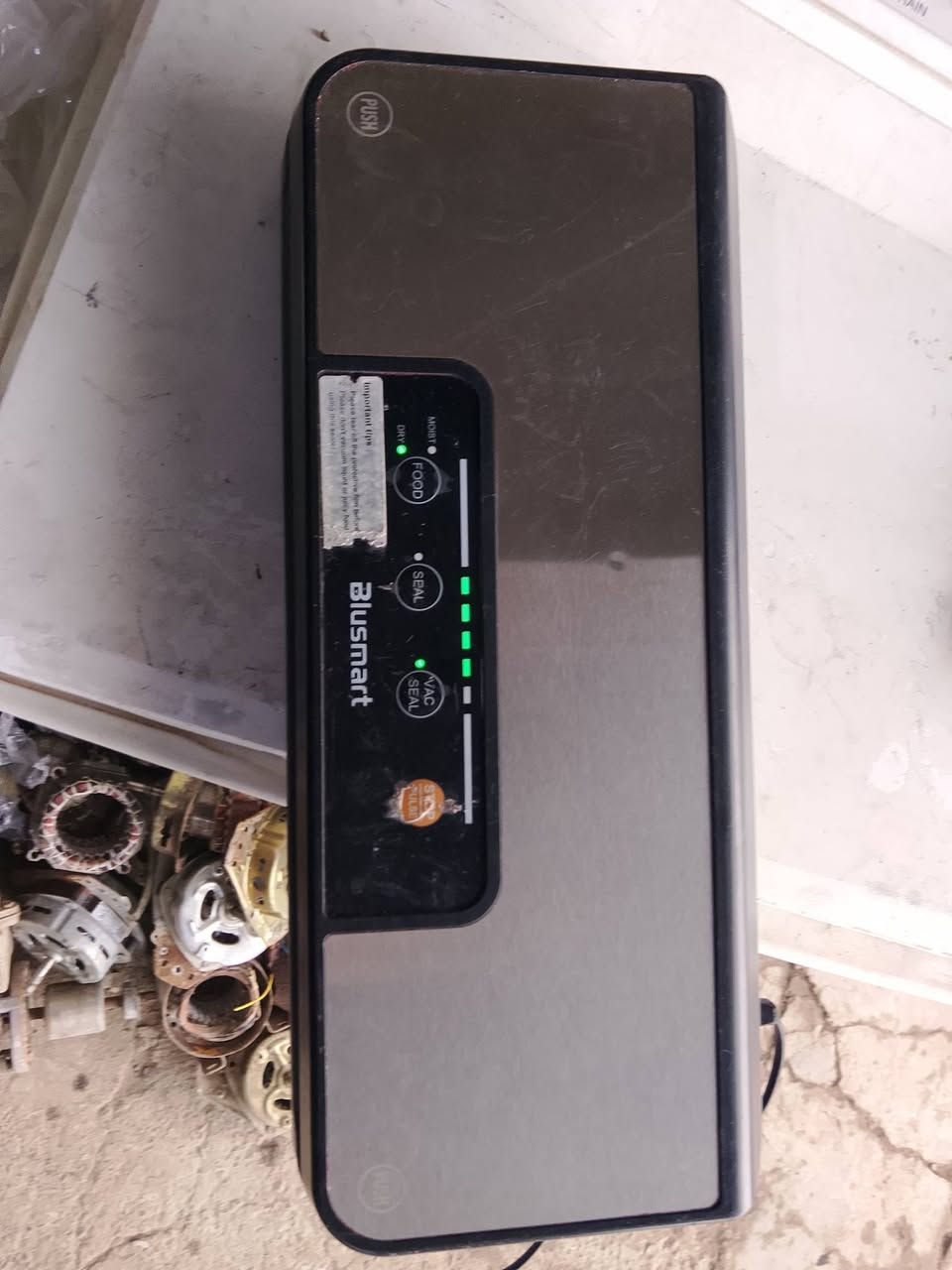 السلام عليكم يوجد جهاز  كبس جياس لايلون ***********    ***********
