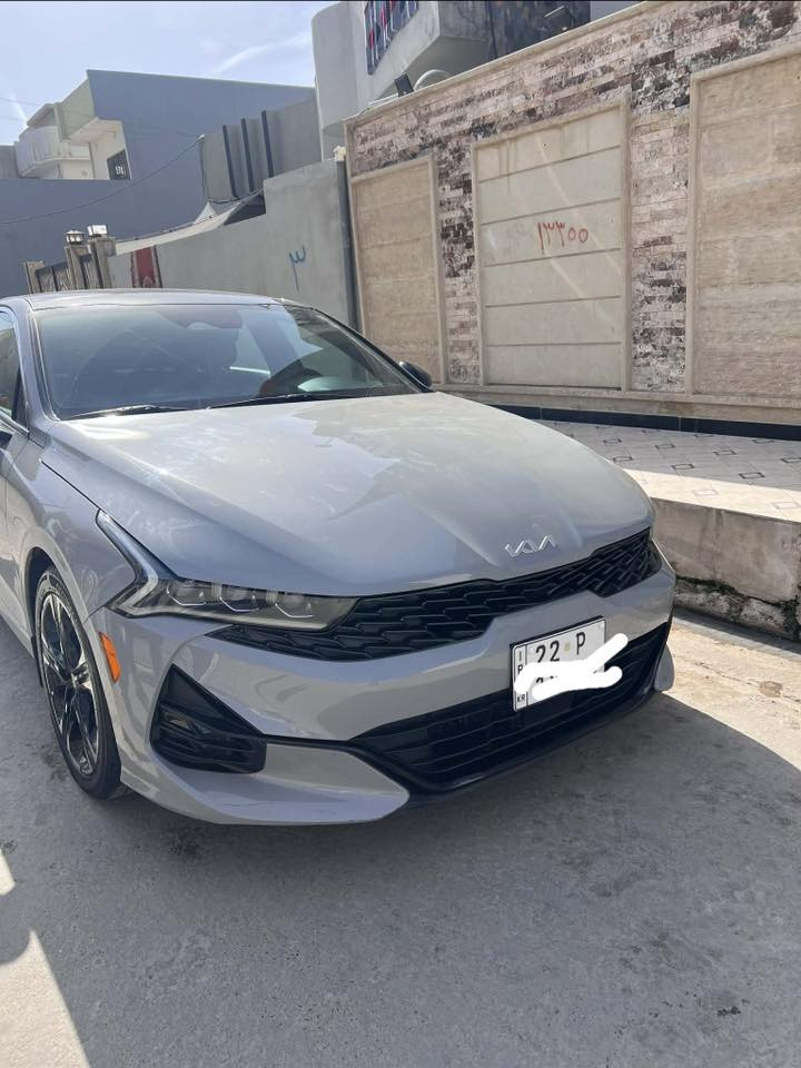 كي فايف موديل 2023 فول الفول 1/1 ماشيه 29 الف 
داخل احمر بانوراما رادار امامي خلفي جانبي ومواصفات هوايه بيها السياره باسمي هزه فحص كلو جديد السعر 220 ضررها جاملغ خلفي فقط بدون دواخل 
مكانها موصل 
***********
