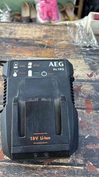 شاحن • AEG • رجد