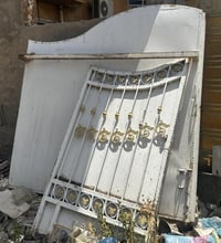 باب للبيع باب للبيع وزن ثقيل  سعرها 275وبيها مجال بسيط  للاستفسار الات...