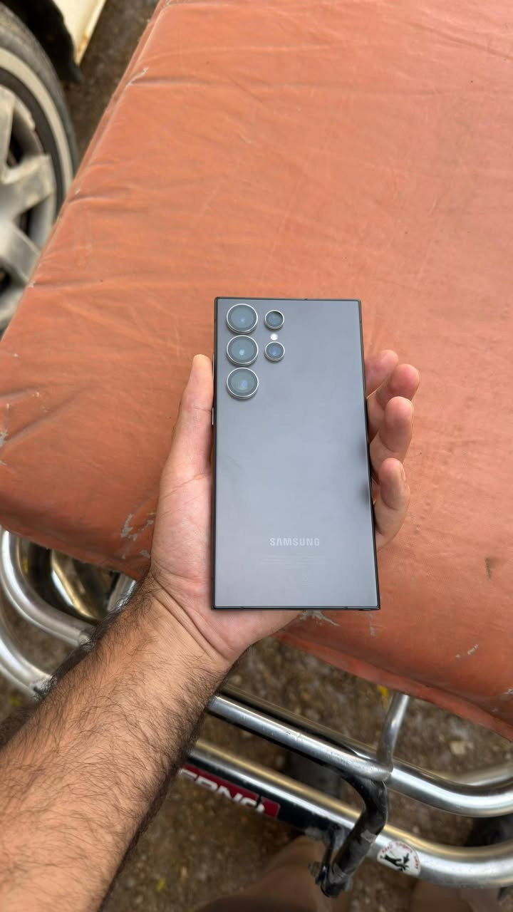 Ultra S24
ذاكرة ٢٥٠  
استعمال شهر واحد فقط  
نظيف جداً  
سعر العرض ٩٧٥  
وبي مجال بعد


**إذا كنت صاحب هذا الإعلان وتريد حذفه لأي سبب، رجاءا أرسل رسالة إلى الدعم الفني**