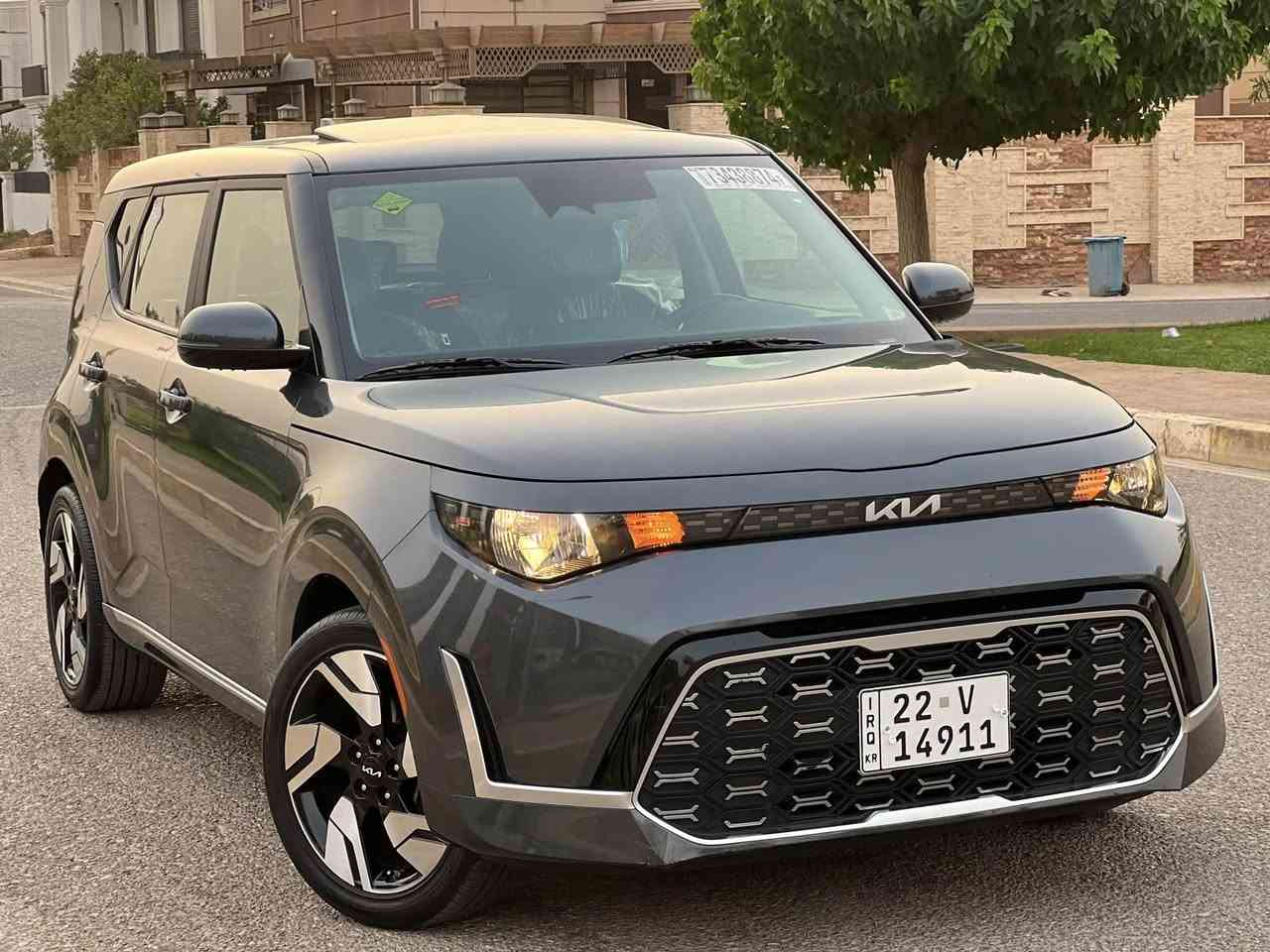 يالله /السلام عليكم عندي كيا صول موديل (23) فول1/1جي تي لاين حادث خفيف جدآ(باب الخلفي مبدل ابلادي بدون صبغ والجاملغ الخلفي صبغ فقط يعني قطعه وحده بل سياره صبغ فقط)بجم كبس السياره جديده خير من الله رقم اربيل بأسمي تحويل مباشر بأسم المشتري  ايرباك طاك وراجع المواصفات/
شاشه كبيره/كامره خلفيه
بصمه ابواب /وبصمه تشغيل عن بعد
كشنات جلد /فتحه سقف
شحن واير ليس/كشنات هيتر
رادار امامي /رادار خلفي
قياده ذاتيه/تحديد مسار
مكينه جبيره/2000 دوش المرغوب
الاستفسار بخصوص السعر التفاصيل الاتصال👇🏻
***********واتساب
 ***********
