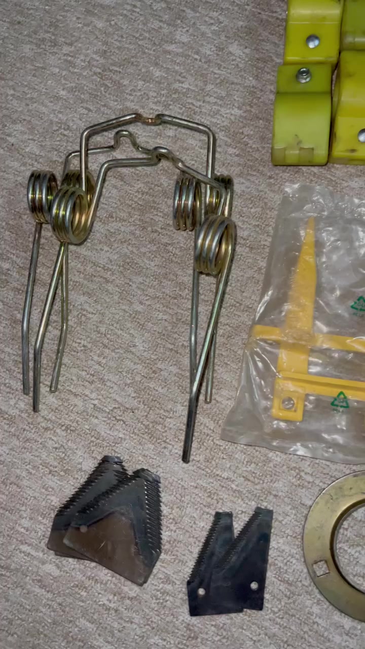 هاذ مواد كل للبيع شلع قلع  
***********
