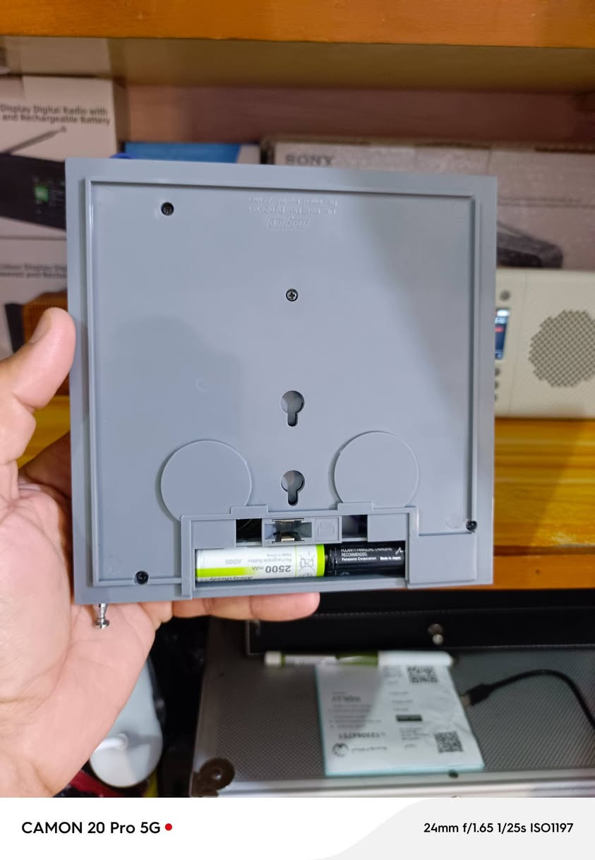 راديو موجتين
موجتين AM FM
شاشه دجتل للساعه والمنبه
باتري قلم عدد ٢
لوك جديد كارتون مامفتوح شرط يوصلك
السعر ٢٠ الف مع توصيل


**إذا كنت صاحب هذا الإعلان وتريد حذفه لأي سبب، رجاءا أرسل رسالة إلى الدعم الفني**