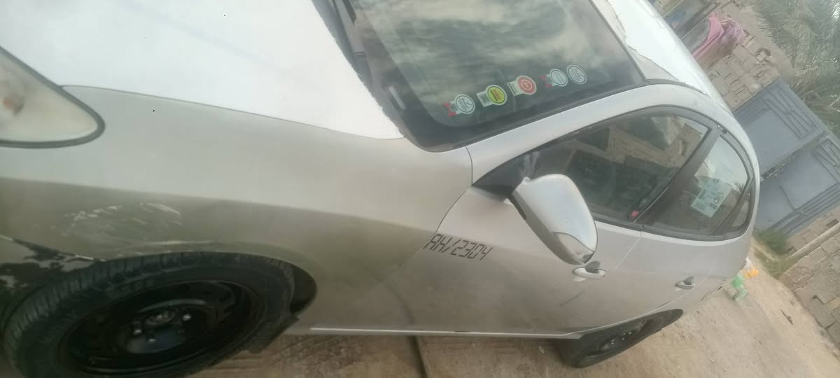 السلام عليكم سياره للبيع السعر 90 وبها مجال‏‪0780 557 6272‬‏
