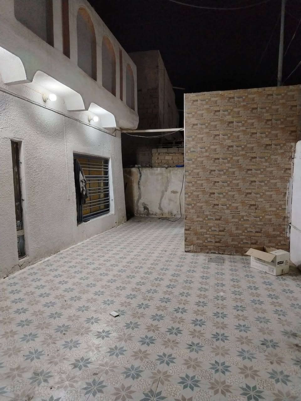 دار البيع طابو صرف المساحة 250 متر / طابقين
✅ 
✅العنوان نهايت شارع أسواق طيبه /🚗

✅خلف جامع الرحمن قرب مدرسه العبير /🏢
✅مكان مميز /

✅ كونكريت مسلح /
 
✅الواجهة 12  ونص / النزال  20/ ↔️

✅الطابق الأول /♻️
✅كراج سياره كبير /⭕
✅استقبال كبيره /🥇
✅صاله كبيره /♻️
✅غرفه نوم عدد 2 / كبيره /🥇
✅صحيات داخليه وخارجيه /🛂
✅الطابق الثاني /♻️
✅صاله كبيره /⭕
✅غرفه نوم عدد 2 /كبيره /⭕
✅سويت صحيات /🛂

✅مراجعة مكتب قصر الباشا للعقار /🚩

✅العنوان المكتب شارع أسواق طيبه /🚩
✅مجاور أسواق دجله /🪙

✅الاتصال على الرقم *********** / وتفاصيل /☎️📞📞📞📞📞📞
-----------------------------------------------------------
