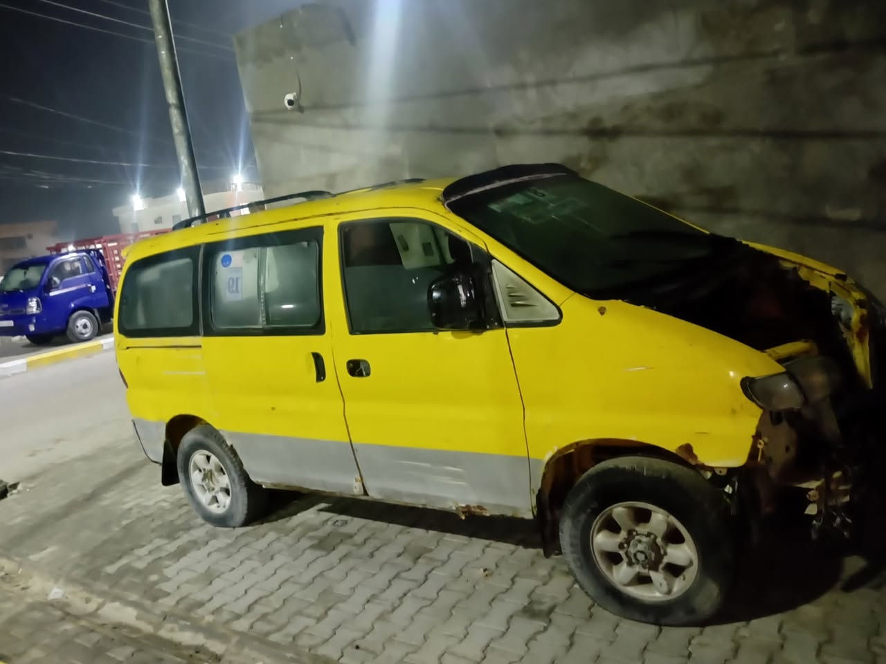 سلام عليكم ستاركس رقم مثنئ. مديل 2000
  مطلوبه غرامات وهيئه بس ماعرف شكد عليه
سعره 14 وبيه مجال
مكينته كايمه ومنزلينه
مفصخه عوزه بوش ورنكات وبراص وبساتم يعني تجفيت عام لزم جفتهه غراضهه كله موجوده بجمه موجود سياره جبليه
مكانه سماوه قضاء رميثه
سياره بيه خياسات
رقمي ***********
