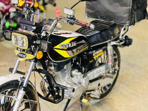 سلام عليكم للبيع موديل 24 محدث 25 محرك 150 منفيس الاصلي  بلادي ما متعوبه سعر 750 بيها مجال للشراي رقم الهاتف ***********
