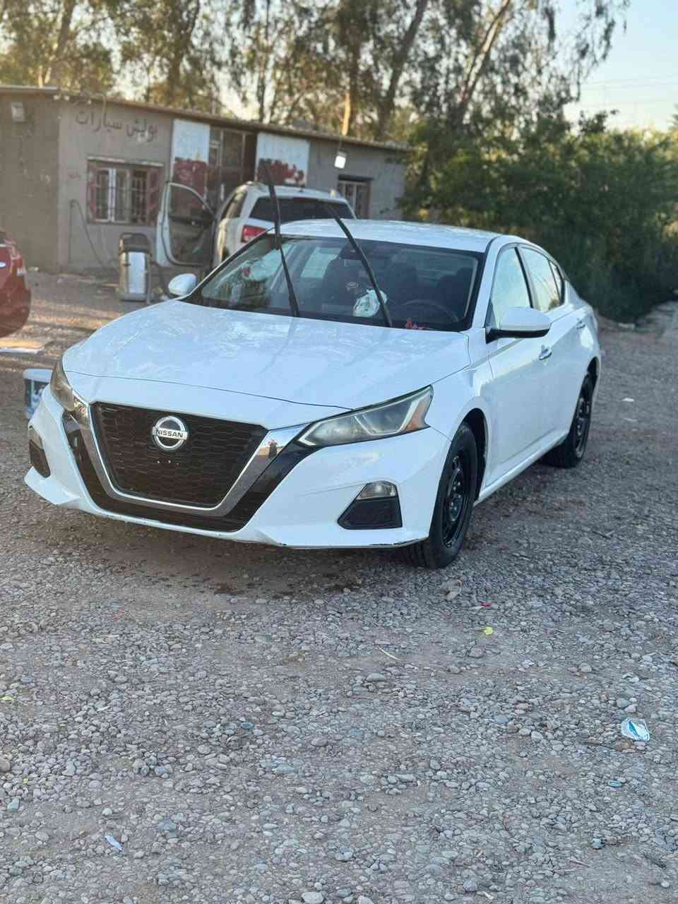 السلام عليكم نيسان للبيع  التيما 2020  بصمه تشغيل عن بعد بضمه ابواب تبريد ثلج بسمي تحويل وين ميعجبك تخم تاير صدر خلفي امامي كير مكينه بشرط  جاهزه للاخير بيها 4 قطع صبغ مكاني ديالئ سعر 110 وبيها مجال للشراي ***********
