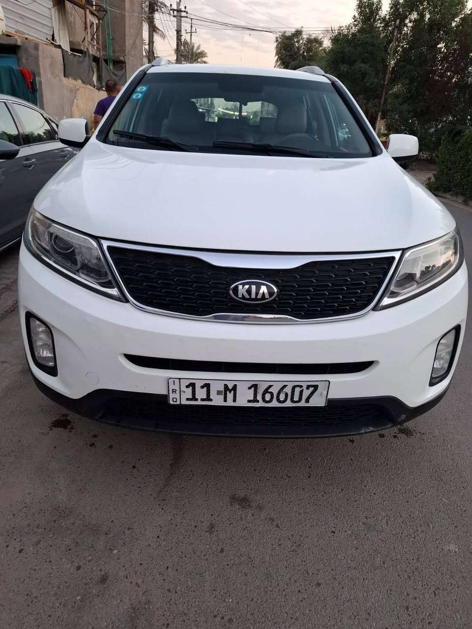 كيا سورنتو 2015 خليجي رقم بغداد مكفوله كفاله من الصبغ والتبديل  عدا شخطوط صغيره موضحه بالسونار بسيط ورصعه فوق الباب خلف السائق  بالباب الخلفي عكس السائق 
7 راكب مع كشنات جلد 
 حساس امامي خلفي  
 3 قطع تبريد 
 3 انظمه قياده 
 يو اس بي
 بردات بلادية 
 تحكم ستيرن 
قماره حديد
 كامرا خلفيه 
‏ صدر جديد كير مكينة مفتوحه ومكفوله گير بلادي كفاله  تبريد كلة جديد ومكفول 
‏V6 ستة سلندر 3500 ماشي  146  
جاهزة بدون اي نقص
رقم بغداد باسمي شرط  التحويل ثاني يوم وسنوية  مراوس حسب القناعه  متواجد خاص
مكان السياره بغداد 
السونار مرفق مع الصور 
السعر  178 وبيه مجال


**إذا كنت صاحب هذا الإعلان وتريد حذفه لأي سبب، رجاءا أرسل رسالة إلى الدعم الفني**