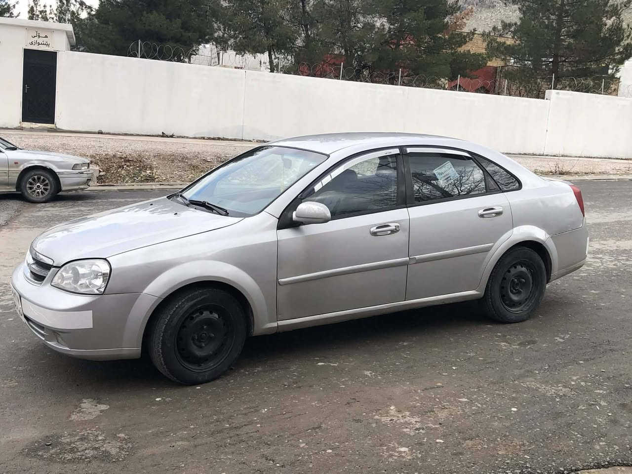 شؤفليت ٢٠٠٩ ره قه م هه ولير وراسه يه بئ كيشه يه 
گير تؤماتيك  
كيررو مه كينه به شه رت يك دينار مه سروفى تيدانيه عيزام سبؤخ بؤ جوانى كراوه بئ ليدان پيشتو پيش كه پس يحنى هيج ليدانيكى نيه ٦٣ وه ره قه و محامه ليكى برايه نه 
شوين خه ليفان ژماره ى خاوه نى ***********
