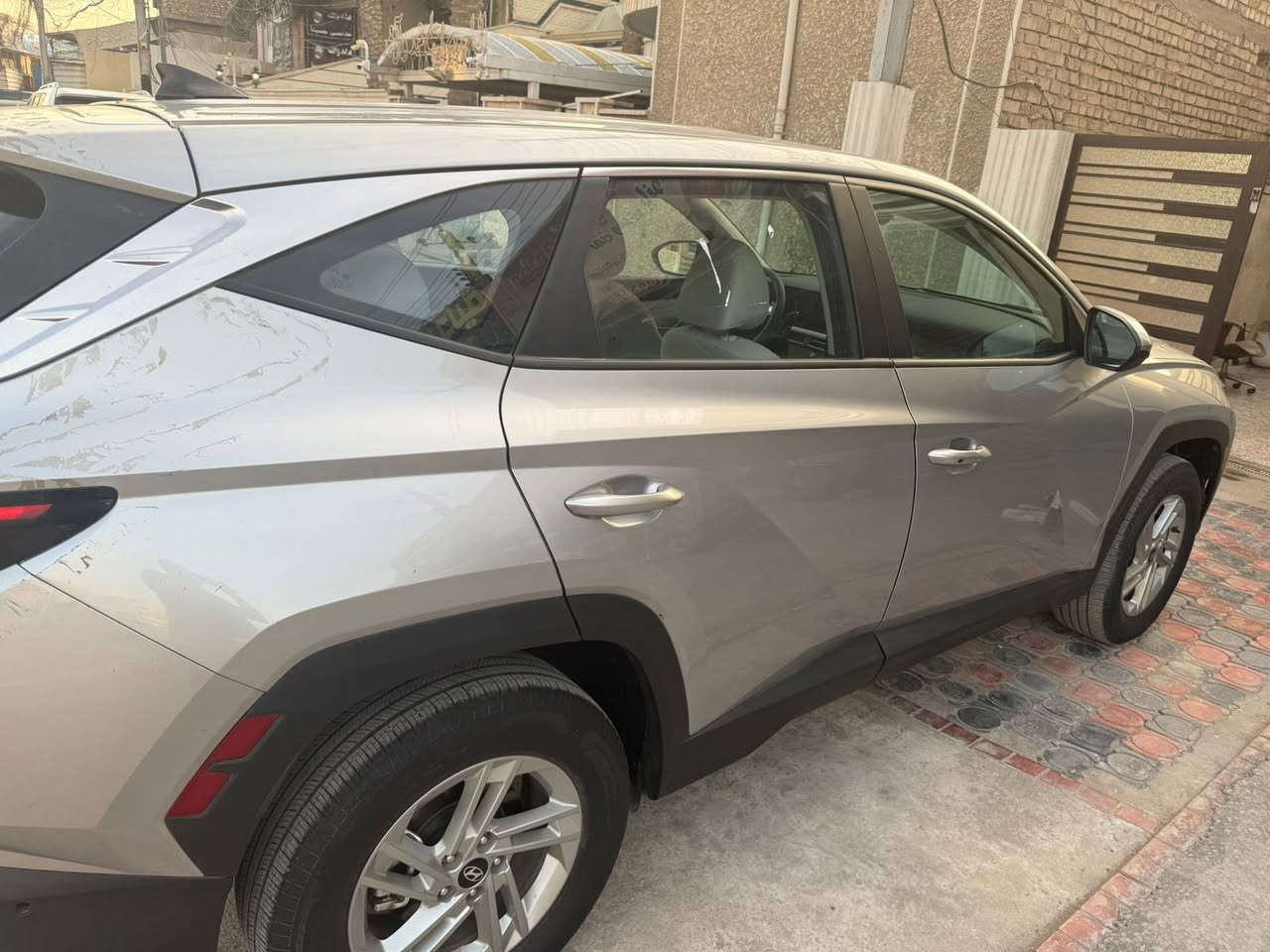 هيونداي توسان 2025 SE
موجودة في بغداد الشعب مرقم ومصلح كامل
المواصفات:
مانع انغلاق ABS
مانع انزلاق
نظام الثبات الإلكتروني ESC
كاميرا خلفية
نظام التحذير من النقطة العمياء
دخول ذكي
مثبت سرعة
شاشة لمس كبيرة
ابل كاربلاي وايرليس
اندرويد اوتو وايرليس
بلوتوث
تحكم من المقود
مكيف أوتوماتيك
مخارج USB أمامية وخلفية
جنوط ألمنيوم
إضاءة LED أمامية وخلفية
فرامل يد إلكترونية
Auto Hold
حساسات ضغط الإطارات
مقاعد قماش مريحة
مقاعد خلفية قابلة للطي
زجاج كهرباء كامل
قفل مركزي
سعر السيارة 220 ورقة
بيه مجال بسيط
للاستفسار والتواصل:
***********
