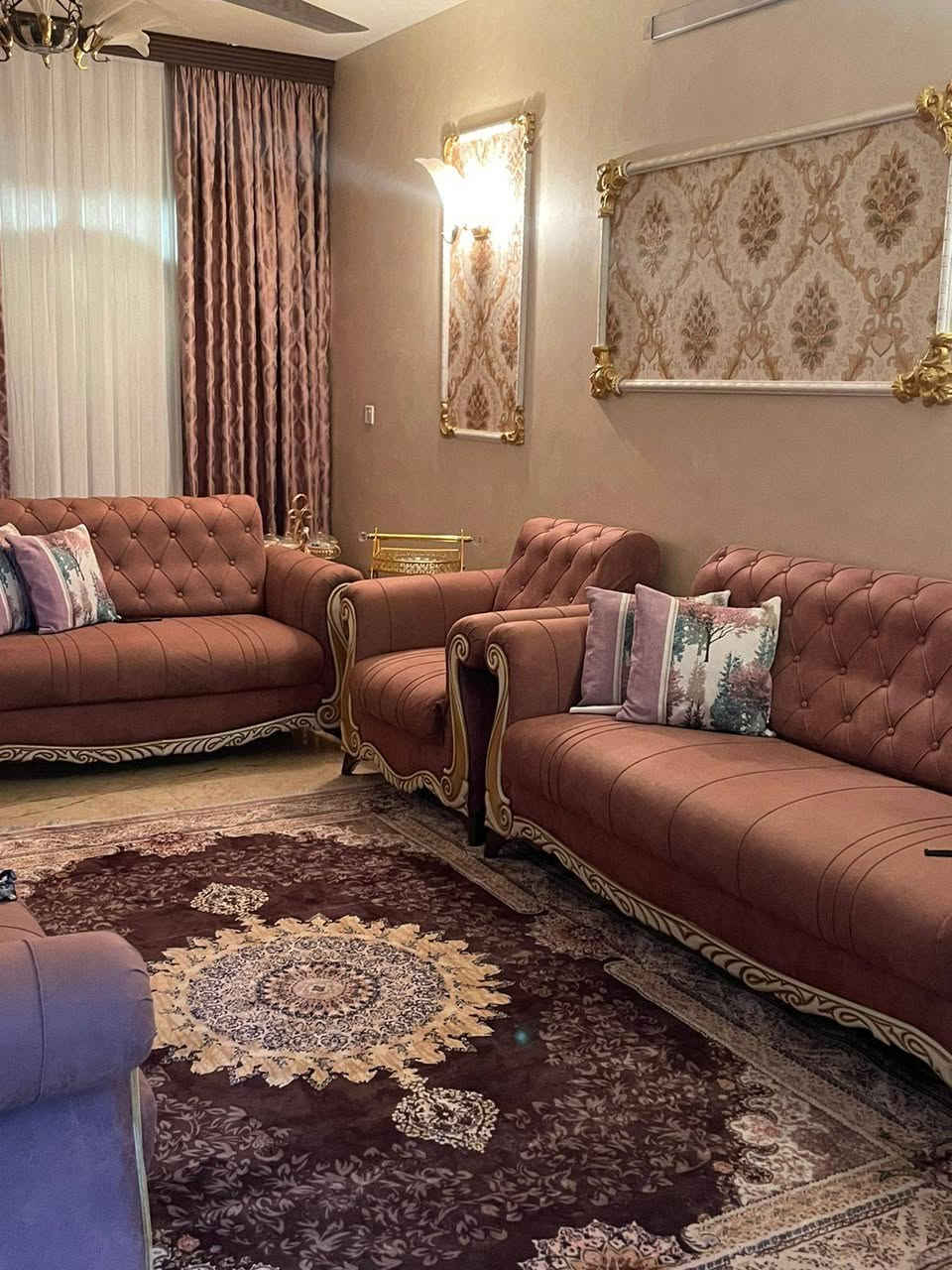 تخم شغل عراقي توصاه مكانه بغداد السعر ٤٠٠ بي مجال قليل *********** اتصال فقط
