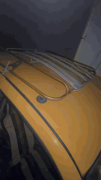 السلام عليكم سيباية للبيع قيم و اخذ كاملة وية الاستيكات مكاني جزيرة بغداد السياحية رقم ***********
