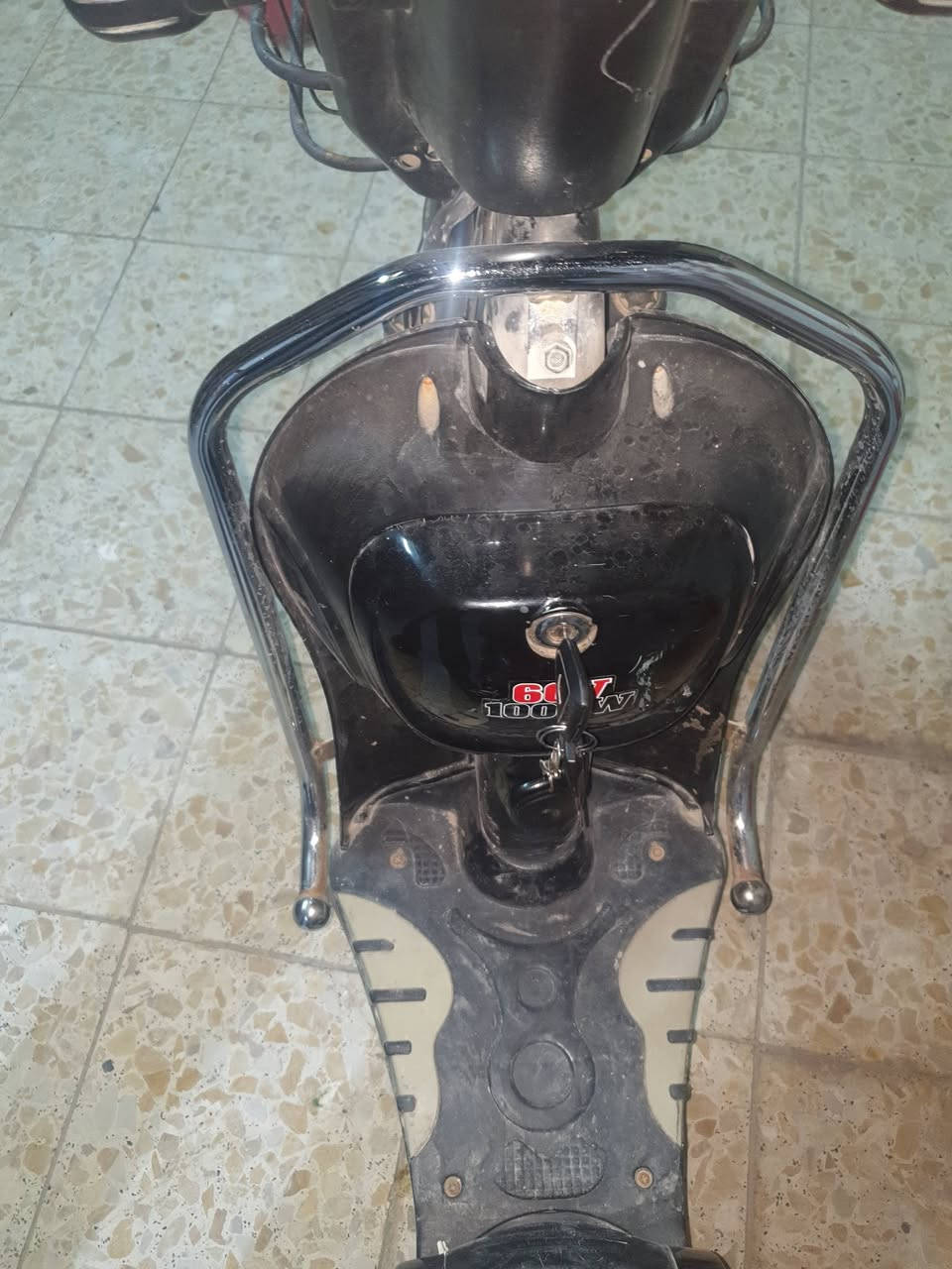 دراجه شحن مستخدم الدرجه نضيفه كلش و الدراجه حجم 20 و الدراجه مدرعا و الدراجه رزنه و يجي وياها شاحنه و بايدرات و مرايات و منفخ تايرات و يجي وياها 3سويجات و بصمه و السعر 300و وبيه مجال بسيط و للعنوان دور الضباط رقمي ***********
