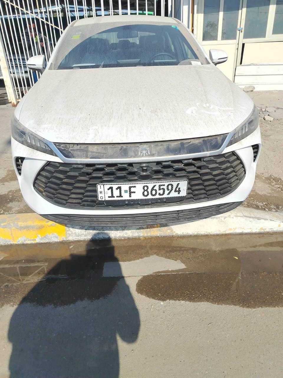 جن بلاسBYD  زيرو صفر كيلو متر   

التفاصيل:
رقم بغداد ب اسمي 

• الموديل: 2025.
      

• الحالة: نظافة 100%، 

• الضمان: تحت ضمان الوكالة الرسمي.

 بطارية ليثيوم فوسفات تدعم الشحن السريع

 شاشة  إنش بنظام ملاحة وتحديثات OTA

 نظام صوتي بـ6 مكبرات صوت + ميزة الكاريوكي

  حساسات وكاميرا خلفية – مثبت سرعة – مقاعد جلد 

  تصميم خارجي عصري بمصابيح LED ومقصورة عازلة للصوت

 

المواصفات 

حساس خلفي 

كامراة خلفية دوارة 

اوتو هولد

تشغيل السياره بصمه مع دخول ذكي

مقاعد جلد 

لايت زينون 

لد نهاري LED

بك لايتLED

3انضمة للقيادة 

مانع تزحلق

مثبت سرعه 

تشغيل عن بعد 

شاشة ذكية تدعم جميع البرامج
مكاني الاعظميه
السعر19مليون و100وبيهه مجال
*********** بغداد, العراق
