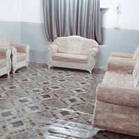 تخم • ١٠ مقاعد