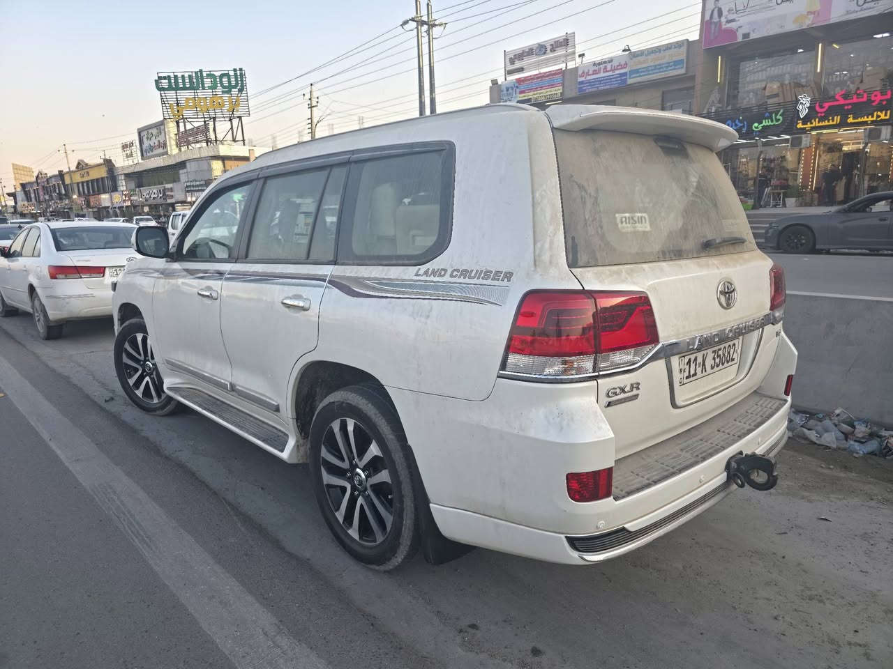 السلام عليكم لاندكروزر GX.R 2019 رقم بغداد السيارة فول 1/1  
مكفولة كفالة عامة من كلشي شخط ورصعة ماشية 65 الف 
السعر 570 ورقة 
*********** عنوان بغداد
