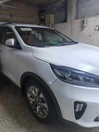 نوع سياره كيا سورنتو   الموديل ٢٠١٨ رقم بغداد  وارد خليجي   سعر ٢٥٠  ا...