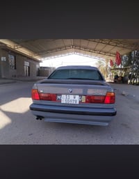 بي ام 525 • موديل ١٩٩٠ • رقم بغداد