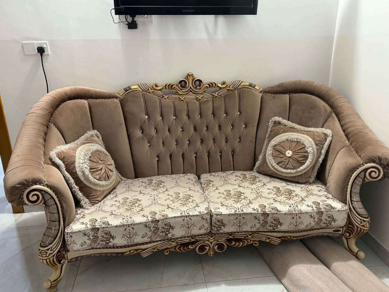 تخم مكلي خشب زان شغل درجه اولى 10 نفرات مع طبله وسطيه بعده جديد نضيف جدا مشتري 4ملاين 
سعر البيع مليون ونص 
العنوان نجف حي الفرات النجف, العراق


**إذا كنت صاحب هذا الإعلان وتريد حذفه لأي سبب، رجاءا أرسل رسالة إلى الدعم الفني**