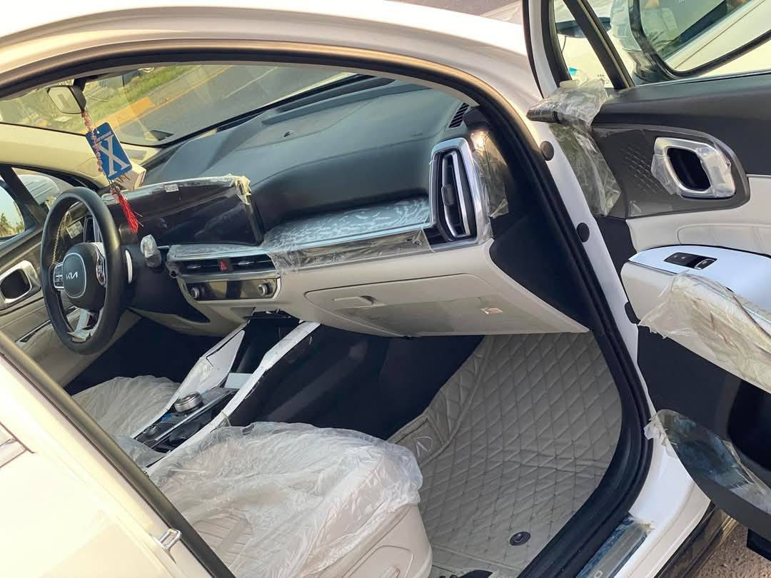 سورنتو 
خليجي زيرو ماشية٣٠الف
سيارة اخت الزيرو 🔥
موديل  24
شركة اكدال 
ضمان (5) سنوات 
6سلندر 
جنطة كهرباء 
سقف بانوراما
حساس امامي خلفي 
تبريد 3 قطع 
7راكب 
كير ماوس 
4انضمة قيادة 
تحديد مسار 
بصمة تشغيل عن بعد 
انارة محيطية ليزرية في الداخل متغيرة حسب رغبة 
بردات خلفية 
نفيكيشن نضام خرائط وتحديد موقع 
لايت زينون عالي ناصي 
وبعد بيهه مواصفات هواي
رقم اربيل دولي سيارة بأسمي
***********
السعر ٣١٥ قفل
