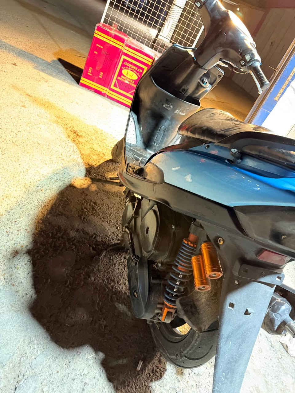 السلام عليكم 
دراجه ماكس للبيع بيها نواقص بسيطة
مكينة جديده 
السعر 400 وبيها مجال 
*********** بغداد, العراق
