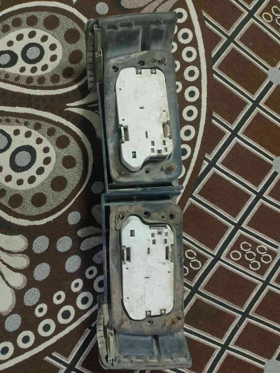 السلام عليكم بك لايت مال مازده 626اصلي مال شركه مو تجاري كاملات مع القواعد سعرهن 55الف
مكاني موصل الاايسر 
***********
***********
