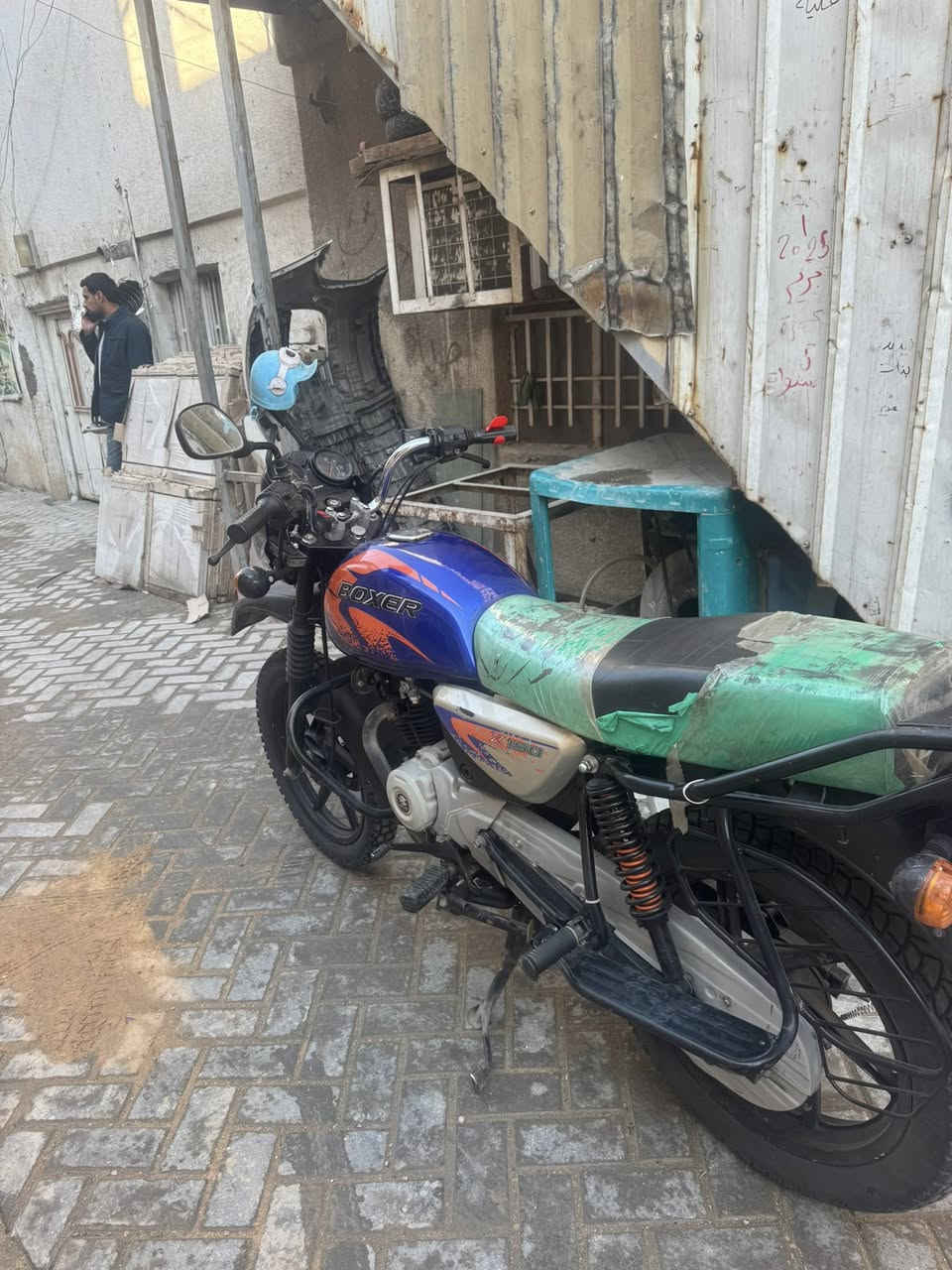سلام عليكم بوكسر 2023 للبيع دراجه كامله مرقم باسمي تحويل ثاني يوم تايرات جدد سعر مليونين وبيه مجال مكاني المدينه  ***********
