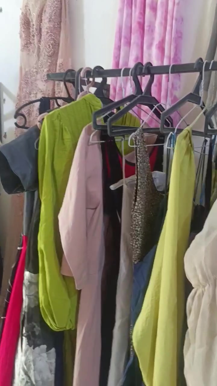 استانات ملابس للبيع يتعلك بالحايط


**إذا كنت صاحب هذا الإعلان وتريد حذفه لأي سبب، رجاءا أرسل رسالة إلى الدعم الفني**