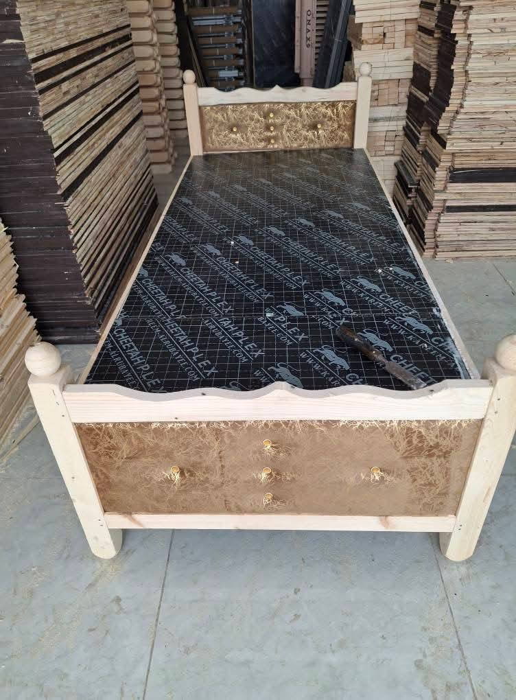 50 الف فقط 
دقه وجماليه وقوه ومتانه
جربايه خشب جام روسي ضمان حقيقي بلاويد اسود تتحمل أوزان ثقيله اكثر من ١٥٠كيلو وعمرها طويل 
ابو نور لتجارة الأثاث 
الشطره فرع المجلس البلدي مجاور عيادة الدكتور علاء الغالبي 
خدمة توصيل 
***********
