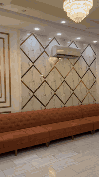 بيت للبيع المساحة 219متر  بناء حديث جداً حي العباس الفرع الثاني يم متوسطة القدس طابوا صرف للاستفسار الاتصال على الرقم 
***********
