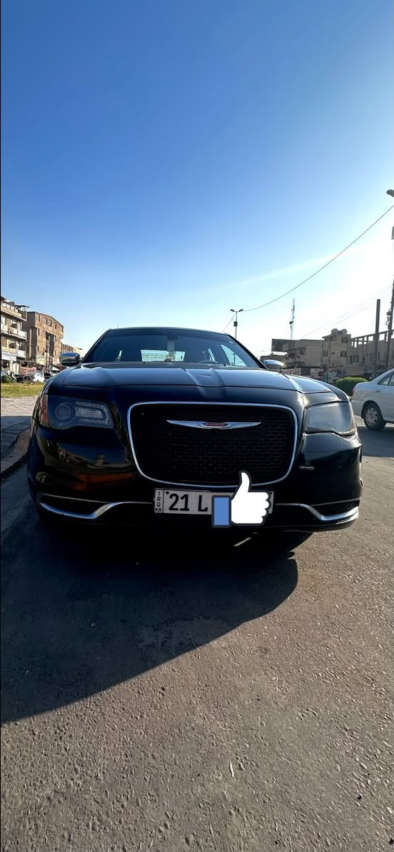 السلام عليكم للبيع
اوباما 2012 وارد كندي لون اسود 
مكينه 3600 تو ويل 
كير مكينه اكسل حداديه تبريد جديده وكفاله 
داخل اسود كشنات جلد وكهرباء
شاشه جبيره 
كير طياره
ويل عشرين بلادي وتخم تاير جديد
سياره بدون نقص استخدام شخصي 
رقم سليمانيه سنويه باسمي شرط التحويل 
مكانهه بغداد 
السعر 145 وبيهه مجال حك الجيه 
الاتصال /***********
