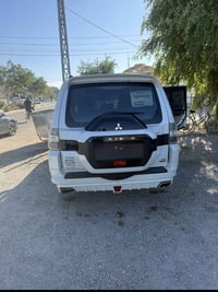 (باجيرو بيع او مراوس )موديل 15سياره فول خليجي مكينه 3500 مواصفات حبتور...