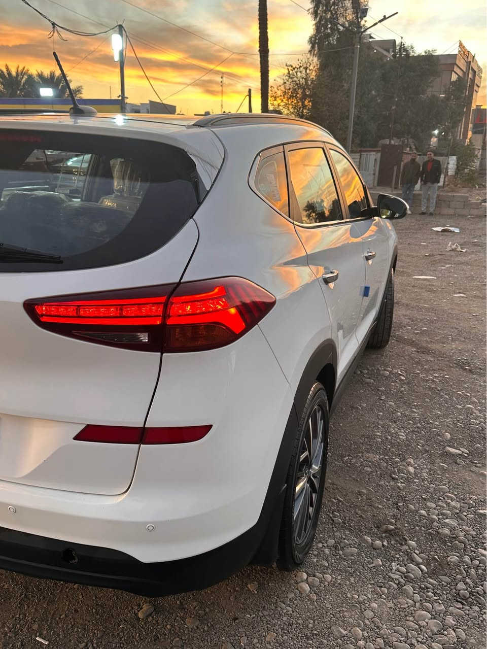 سلام عليكم
توكسان 2019 خليجيه وكالة ( الگاصد )
فول 1/1 
بيهه قطعه شبر صبغ فقط بالبنيد وبقبق الصندوگ اثر شخوط 
بانوراما 
شاشه كبيره
تحكم ستيرن جهتين
لايت زنون 
لدات
مري شفط
تدفئه تبريد
داخل لونين 
گير ومكينه مكفول 
السياره ماشيه 69000 كم
السونار مرفق بالصور 
السعر 197 $ وبيهه مجال 
*********** بغداد, العراق
