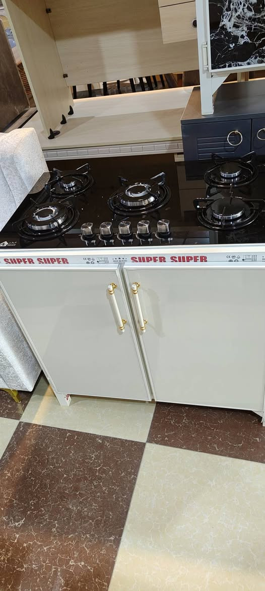 مجمع القيصر الاثاث حي الاسره والمفقودين قرب مول ماشاء الله 💚***********
