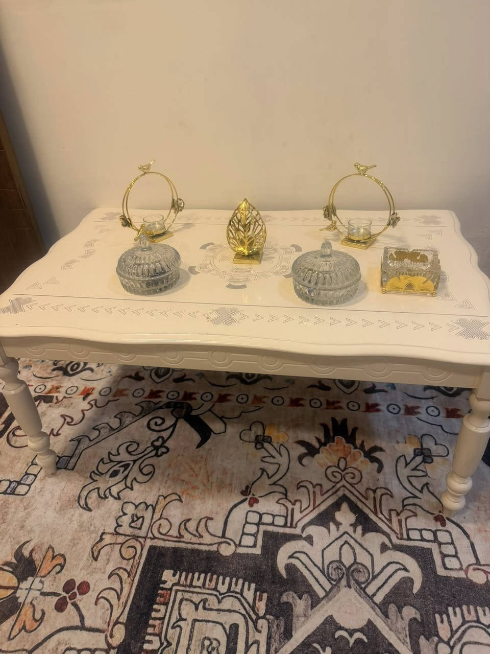 ميز طعام صغير و 2 كراسي 40  طبلة وسطية و 4 صغار سيت كامل 75  الشعب حي سومر


**إذا كنت صاحب هذا الإعلان وتريد حذفه لأي سبب، رجاءا أرسل رسالة إلى الدعم الفني**