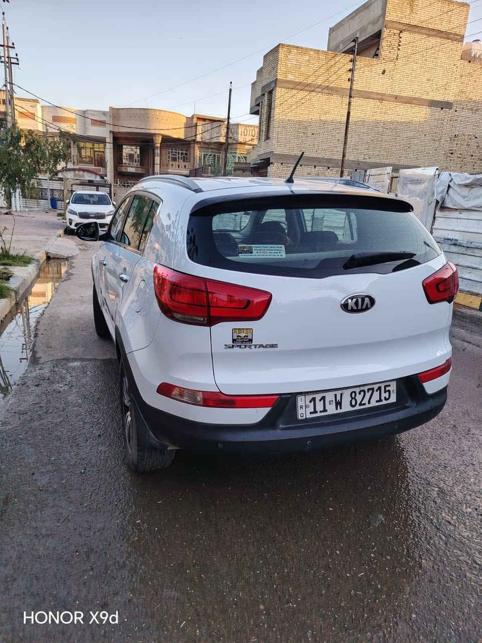 السلام عليكم اخوان اني مكلف بالنشر كيا سبورتج خليجي موديل ٢٠١٥ ابيض اللون بيهه تبديل وصبغ وموضح بلسونار الموجود السعر ١٤٣ $ وبيهه مجال للتواصل *********** مكانهه بغداد الكرخ.
