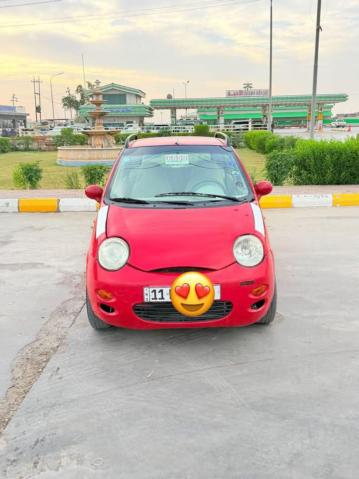 كيو كيو 2012 رقم بغداد انكليزي الجديد
كير اوتماتيك 
مكينة4 سلندر 
مكينة وكير جديد مامفتوحة 
شاشه اندرويد 
صدر جديد
نضيفة كلش جاهزة بدون اي نقص 
السعر 32$ وبيها مجال بسيط 
العنوان / واسط- الصويرة 
***********
