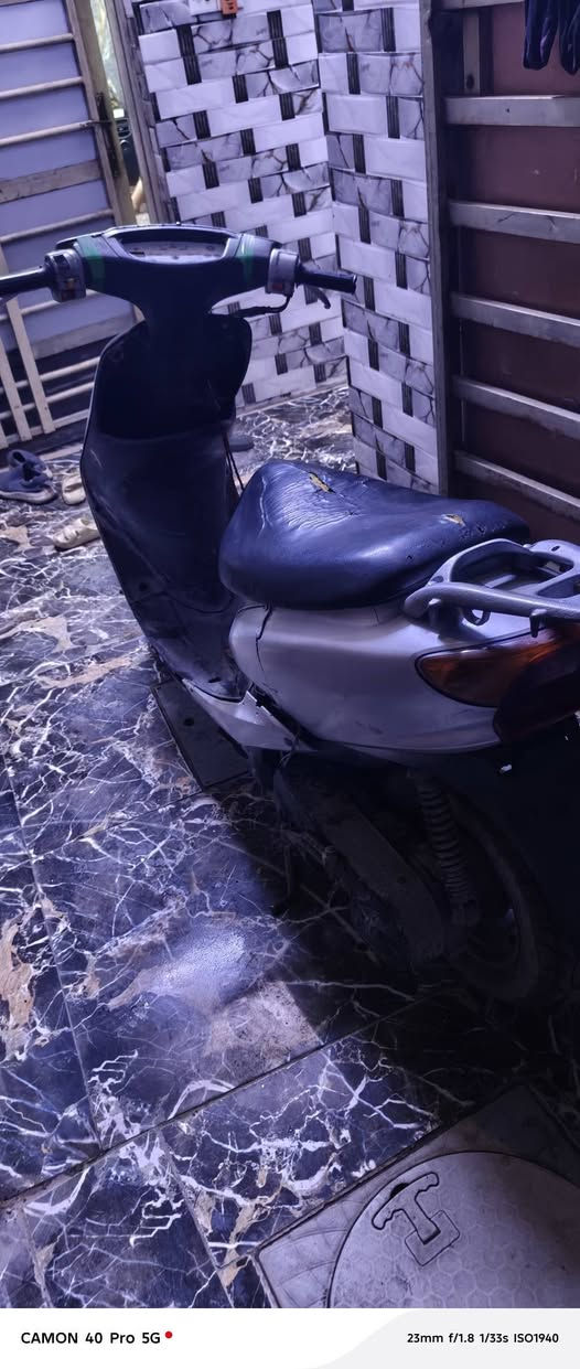 إسلام عليكم دراجه ٦٠ عصفوريه نكره سلف مكينه ما مفتوحه كابريتر ابلادي كلشي ما عوزها هندر شغال اشاير هورن دبليو كلها شغاله الدراجه
امراوس امراوس اشعندك نزل مكاني بغداد مدينه الصدر

***********
وتساب
