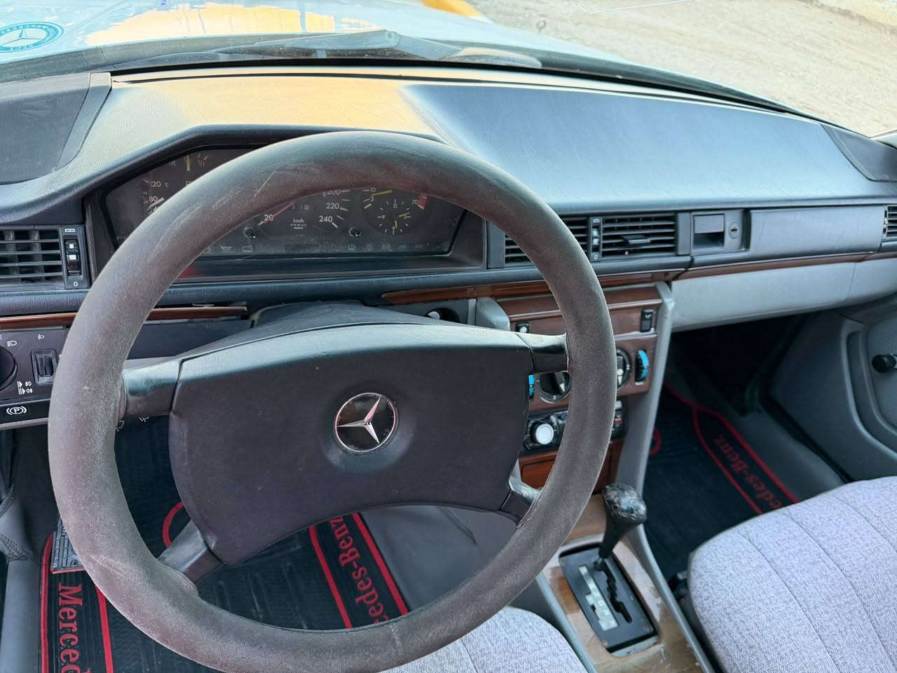 مارسيدس للبيع
مكينه بطة 2500ديلكو
رقم اربيل الدولي
سنوية لحد2029
ادامة كامل كلها شغالة
تبريد ثلج
السعر52 ورقه
***********
